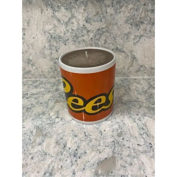 Reese’s Candle Mug - Picture 2 of 6